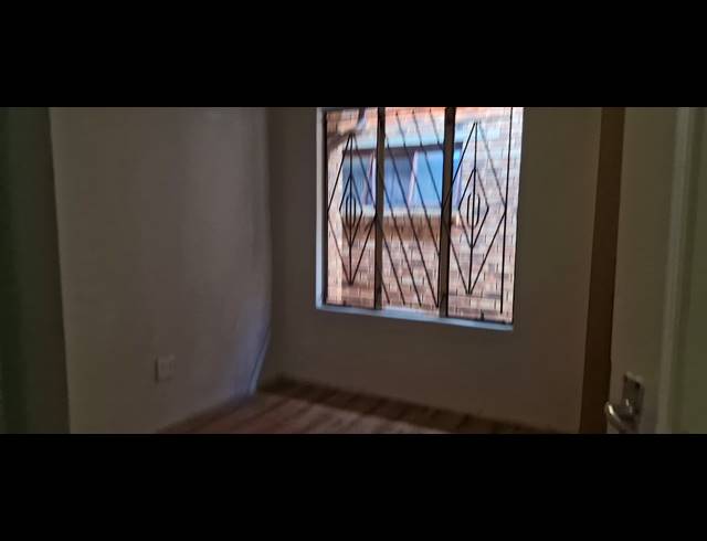3 BEDROOM FREESTANDING FOR SALE IN MAHUBE VALLEY